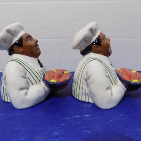 Ceramic Black American Cooks Chefs Both Are Peppers Shakers - Picture 3 of 4